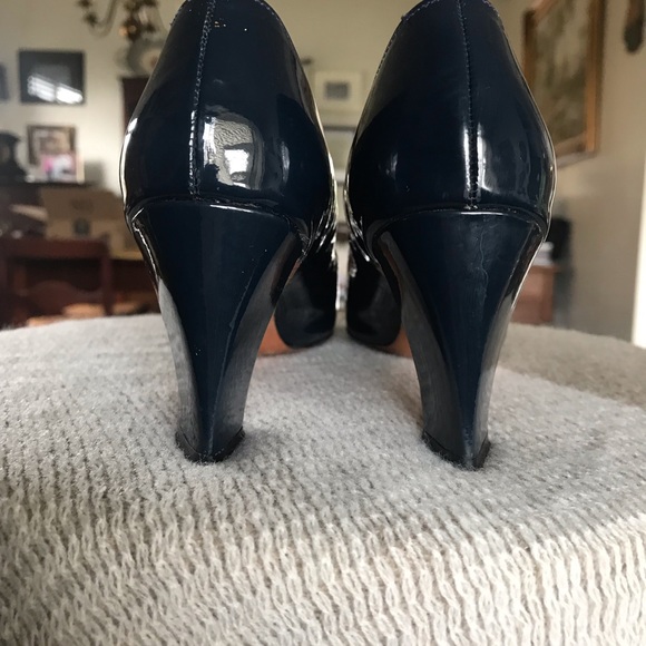 Vintage and STUNNING Manor-Bourne Classic Heels - Picture 3 of 5
